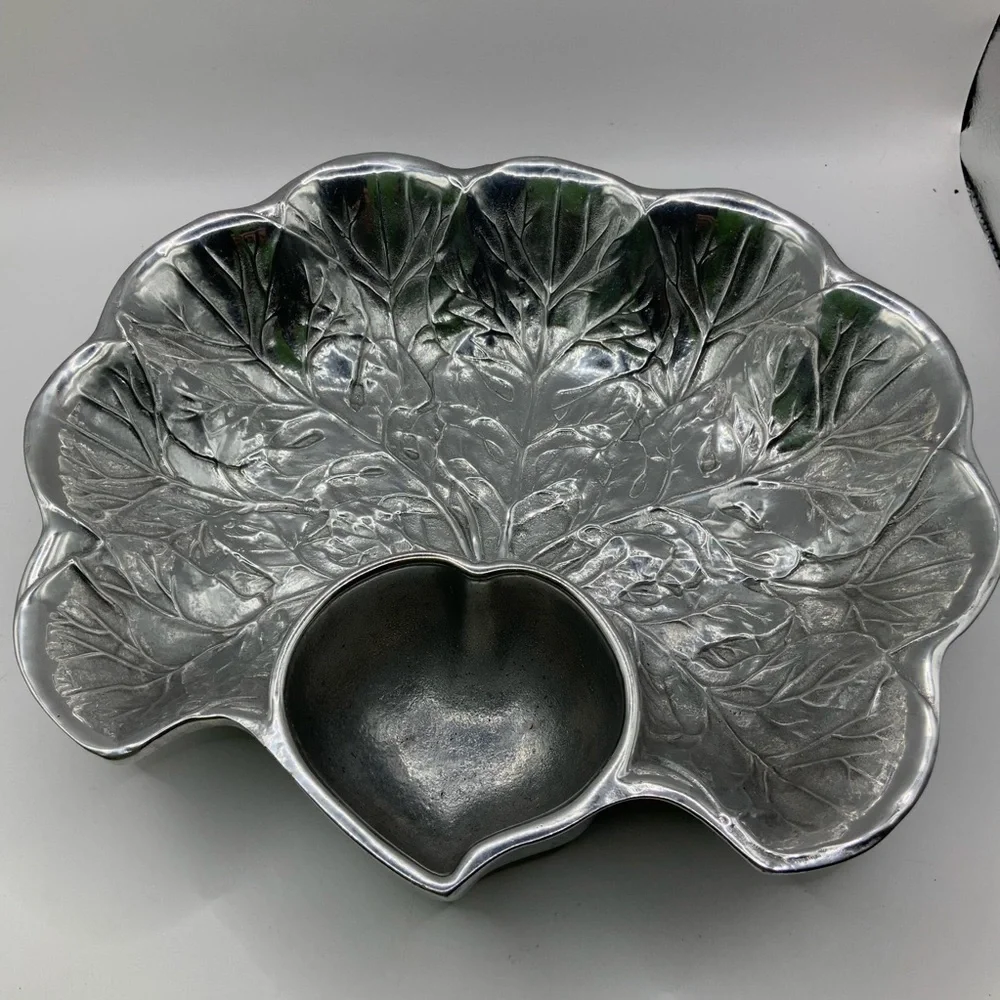 Wilton Armetale Vintage Cabbage Leaf Chip & Dip Serving Bowl
